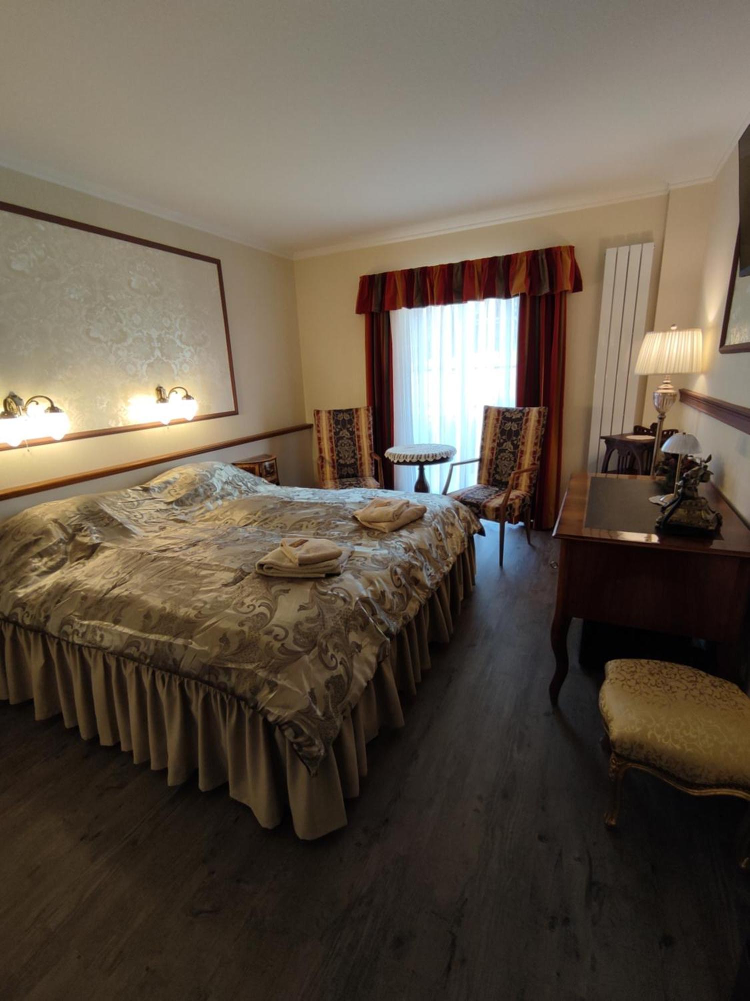 Pilgrims Inn Kreischa Eksteriør billede